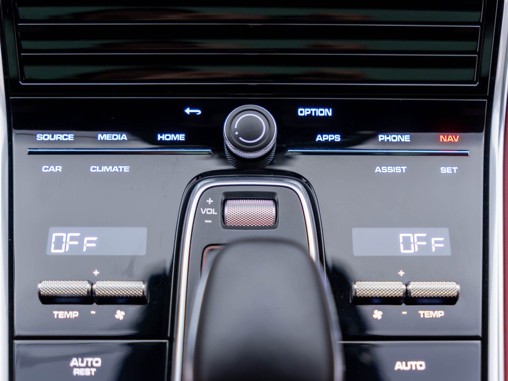 Certified 2023 Porsche Panamera Turbo S Executive AWD/4WD image 25