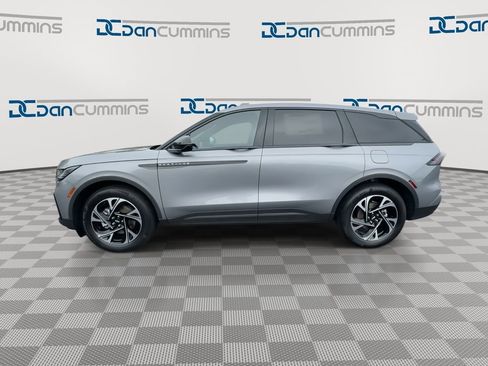 New 2025 Lincoln Nautilus Premier w/ Jet Appearance Package image 5