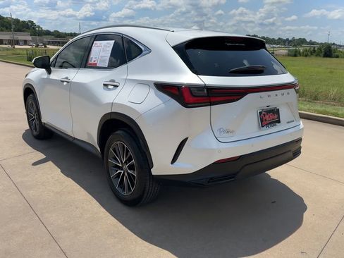 Used 2025 Lexus NX 250 FWD w/ Accessory Package (2T) image 7