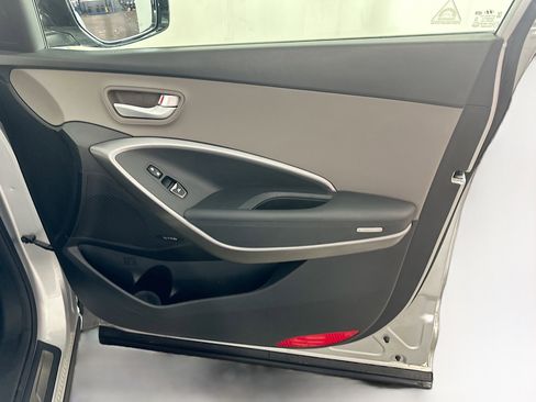 Used 2017 Hyundai Santa Fe Limited FWD image 34