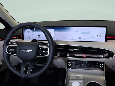New 2026 Genesis GV70 2.5T Select image 15