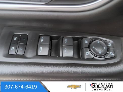 Used 2021 Chevrolet Suburban LT w/ Luxury Package image 23