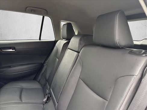 Used 2025 Toyota Corolla Cross XLE FWD image 19