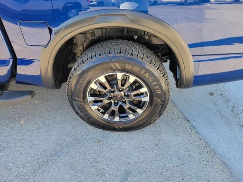 Used 2021 Nissan Titan PRO-4X w/ Pro-4x Convenience Package image 8