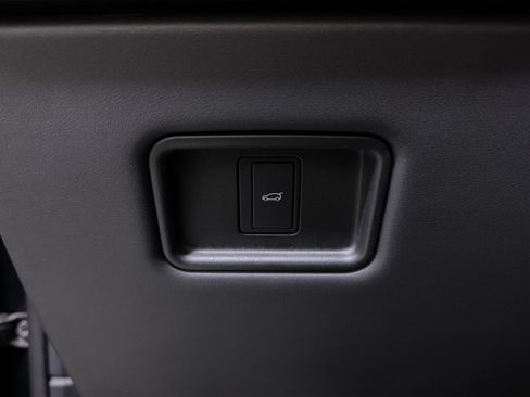 Used 2025 Land Rover Range Rover Sport SE AWD/4WD image 30