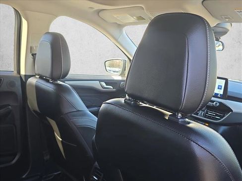 Used 2022 Ford Escape SEL w/ Technology Package image 22