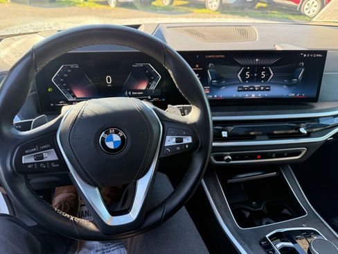 Used 2024 BMW X5 xDrive40i AWD/4WD image 12