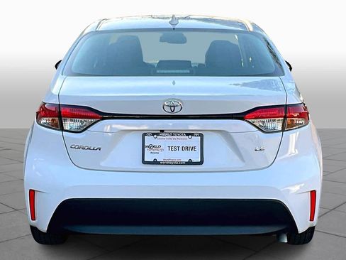 Used 2025 Toyota Corolla LE image 5