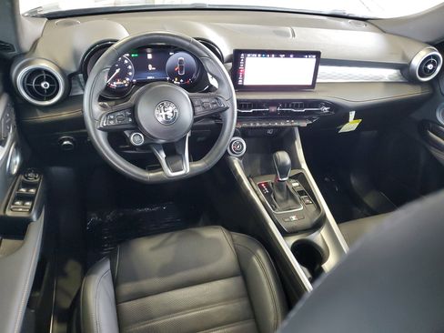 Used 2025 Alfa Romeo Tonale w/ Premium Package AWD/4WD image 12