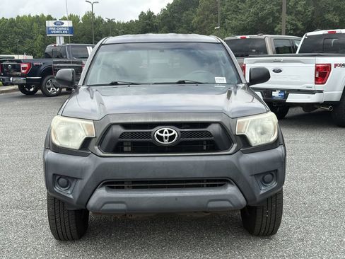 Used 2014 Toyota Tacoma PreRunner w/ Convenience Package RWD image 2