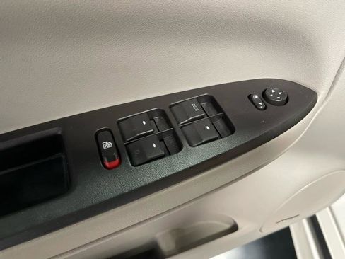 Used 2009 Chevrolet Impala SS w/ Convenience Package image 29