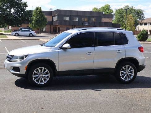 Used 2017 Volkswagen Tiguan Wolfsburg Edition AWD/4WD image 10