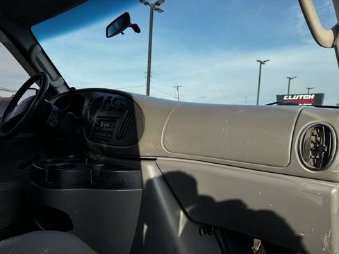 Used 2008 Ford E-250 and Econoline 250 image 14