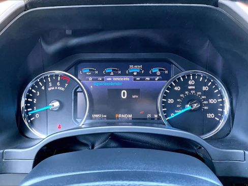 Used 2020 Ford Expedition XLT w/ Equipment Group 202A AWD/4WD image 26