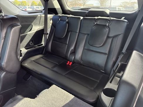 Used 2022 Ford Explorer XLT w/ Equipment Group 202A image 17