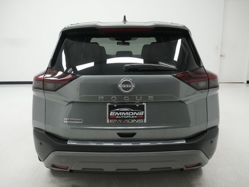 Used 2023 Nissan Rogue SV FWD image 5