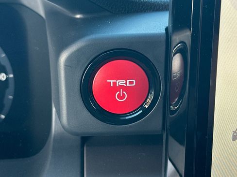 New 2025 Toyota Tacoma TRD Off-Road AWD/4WD image 26