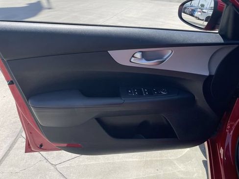 Used 2023 Kia Forte LXS w/ LXS Technology Package FWD image 19