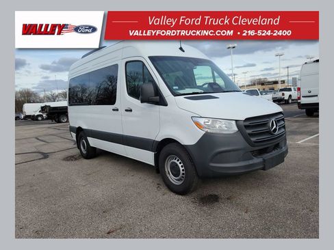 Used 2025 Mercedes-Benz Sprinter 2500 image 1