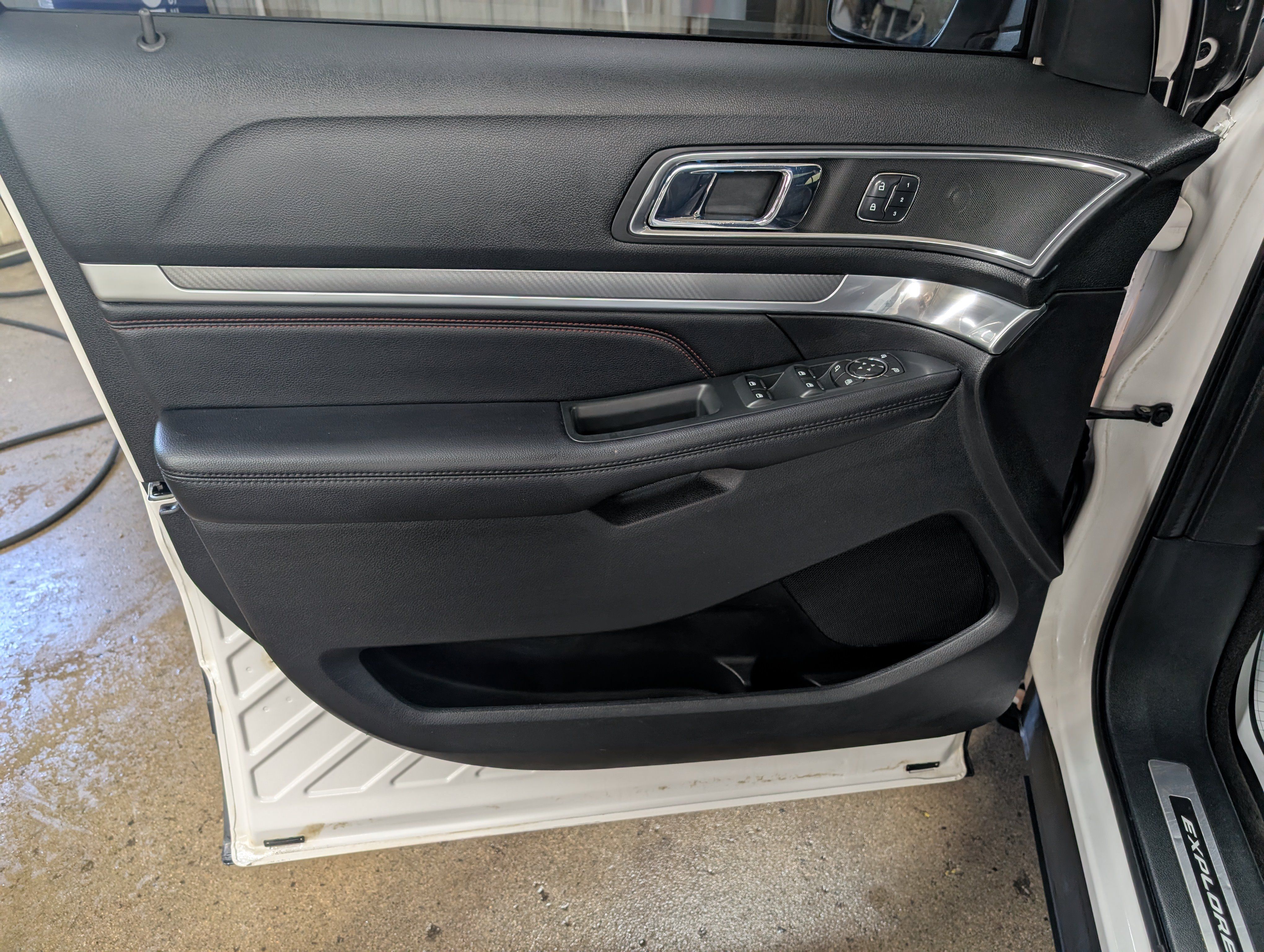 Used 2018 Ford Explorer Sport w/ Equipment Group 401A AWD/4WD image 20
