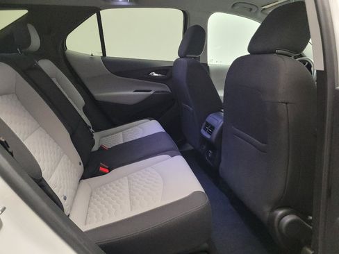 Used 2020 Chevrolet Equinox LT w/ LPO, Floor Liner Package AWD/4WD image 19