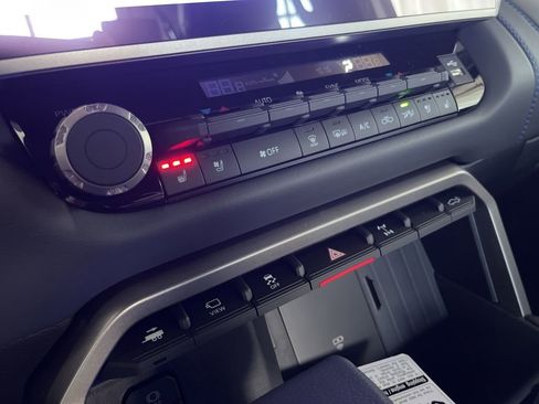 New 2026 Toyota Tundra Limited AWD/4WD image 15