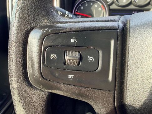 Used 2020 Chevrolet Silverado 1500 LT AWD/4WD image 18