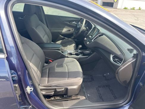 Used 2016 Chevrolet Malibu LT FWD image 12