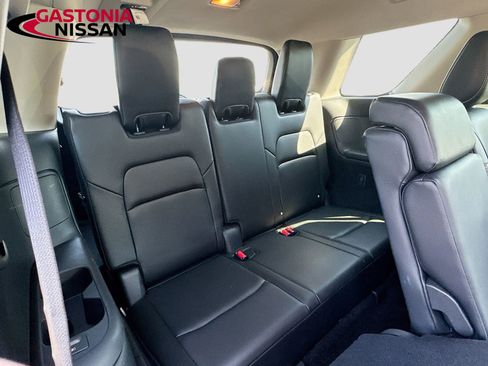 Used 2024 Nissan Pathfinder SL image 35