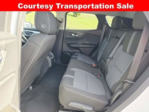 Used 2025 Chevrolet Blazer LT AWD/4WD image 12