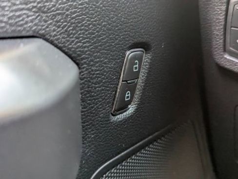 Used 2018 Ford F150 XLT w/ Equipment Group 302A Luxury AWD/4WD image 30