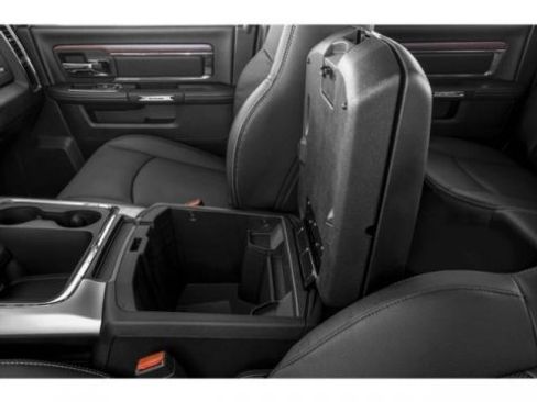 Used 2015 RAM 1500 Laramie w/ Convenience Group image 18