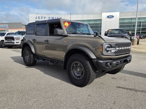 Used 2025 Ford Bronco Badlands w/ Sasquatch Package AWD/4WD image 1