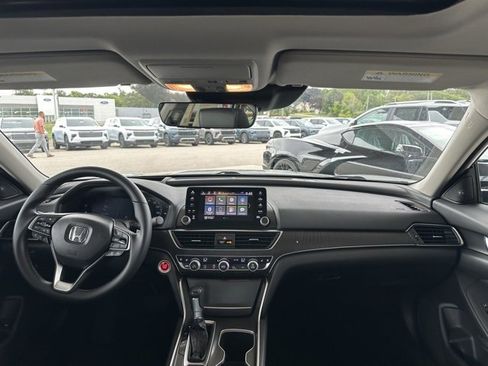 Used 2018 Honda Accord Touring image 27