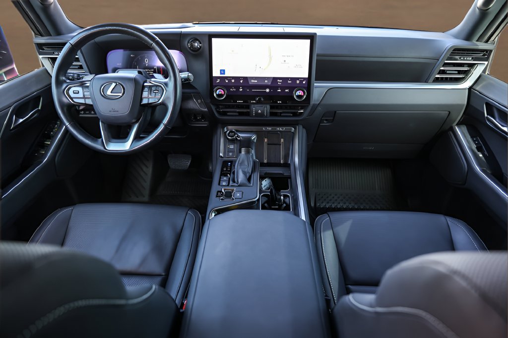 Used 2024 Lexus GX 550 w/ Accessory Package (2T) AWD/4WD image 24