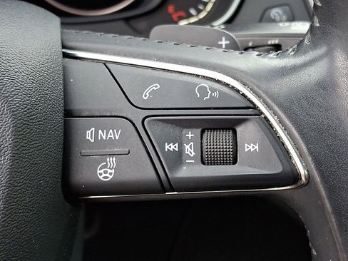 Used 2018 Audi Q5 Premium Plus w/ Premium Plus Package AWD/4WD image 22
