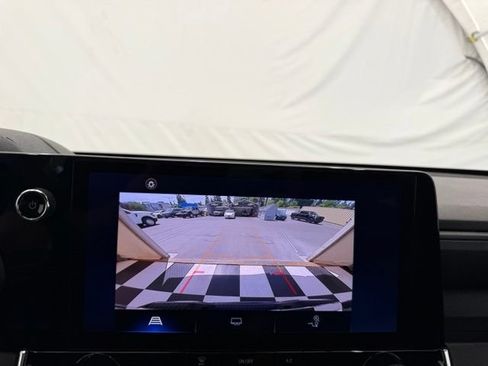 Used 2023 Chevrolet Colorado W/T RWD image 32