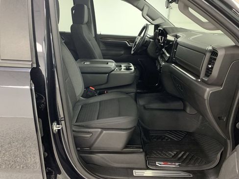 Used 2023 Chevrolet Silverado 1500 RST AWD/4WD image 19
