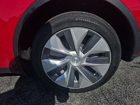 Used 2022 Tesla Model Y Long Range AWD/4WD image 36