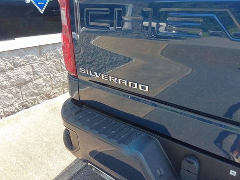 Used 2021 Chevrolet Silverado 1500 RST AWD/4WD image 7