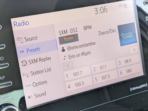 Used 2021 Toyota Camry SE image 13