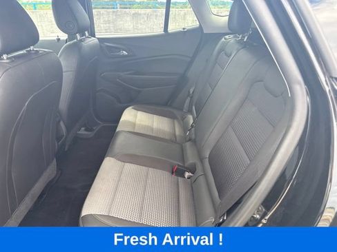 Used 2024 Chevrolet Trax LT FWD image 3