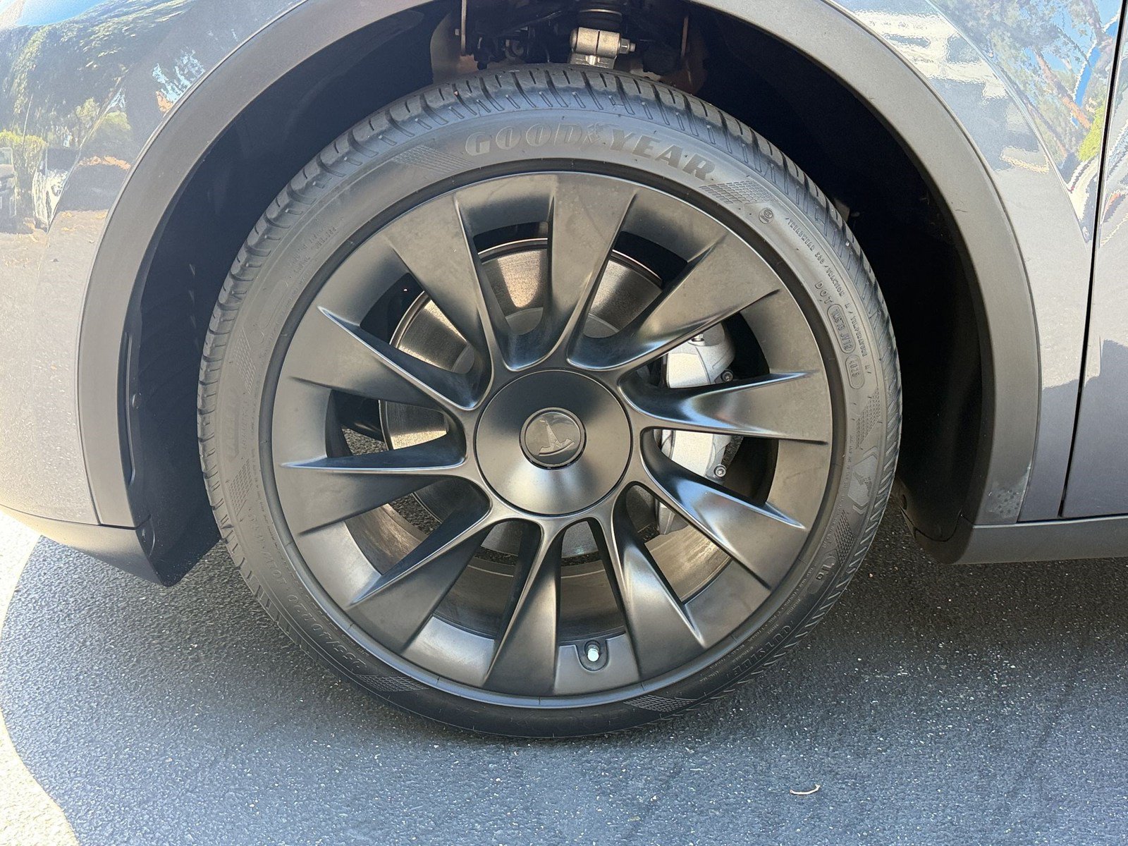 Used 2023 Tesla Model Y Long Range AWD/4WD image 13