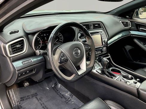 Certified 2021 Nissan Maxima SR w/ Sport Mat Group FWD image 17