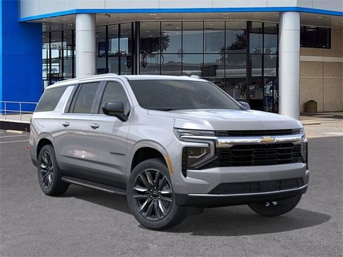 New 2026 Chevrolet Suburban LS RWD image 7