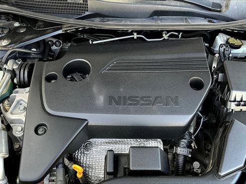 Used 2018 Nissan Altima 2.5 SR w/ SR Midnight Edition FWD image 31