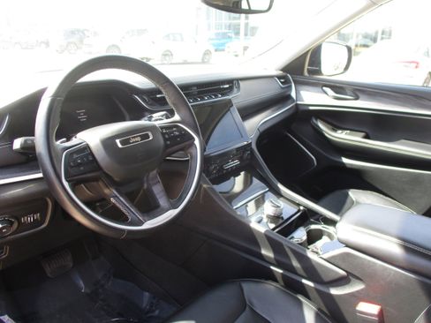 Used 2021 Jeep Grand Cherokee L Limited AWD/4WD image 13
