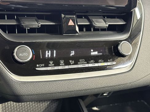 Used 2023 Toyota Corolla LE image 25