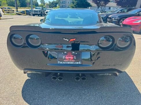 Used 2007 Chevrolet Corvette Coupe w/ Preferred Equipment Group RWD image 22