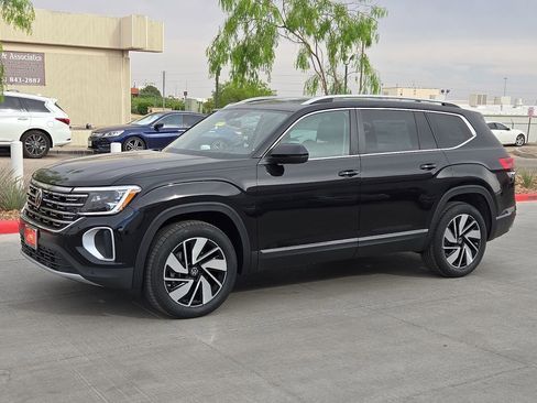 Certified 2025 Volkswagen Atlas SEL AWD/4WD image 6
